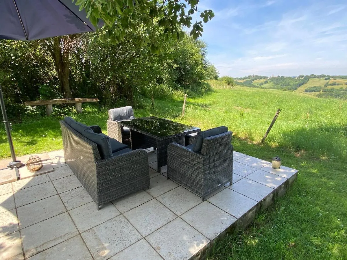 Le Manoir Aux Volets Verts With Hot Tub Salerm 0*,  Francja